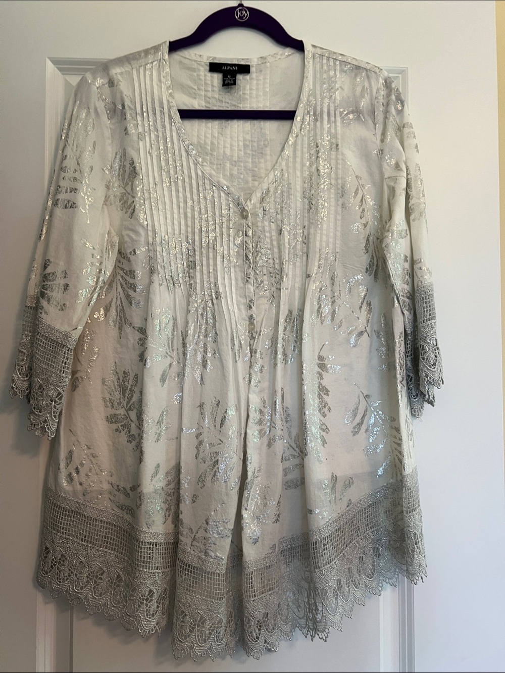 Alfani White Cotton Blouse with Silver Metallic Floral Accents